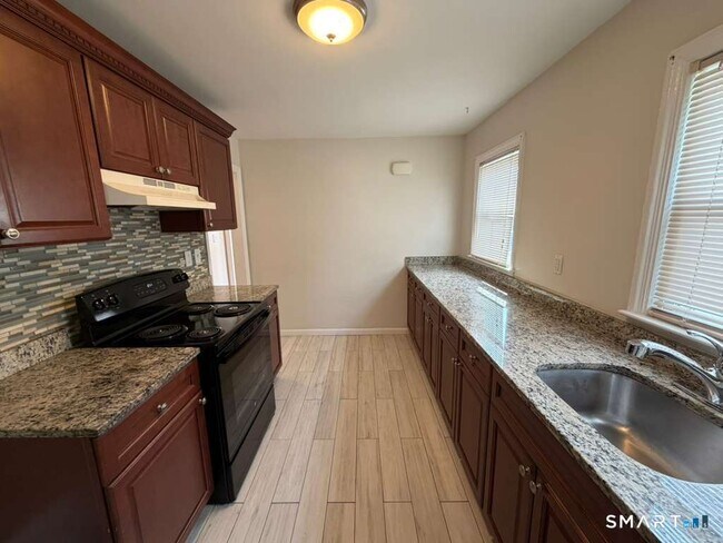 Building Photo - 279 Clermont Ave