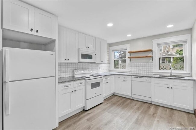 Building Photo - 44 Culver St