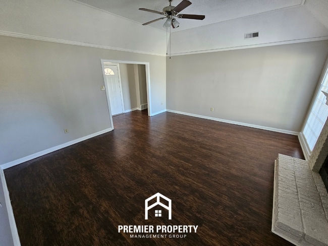 Building Photo - Modern 3BR/2BA with Soaring Vaulted Ceilings | Fireplace, Garage & Deck