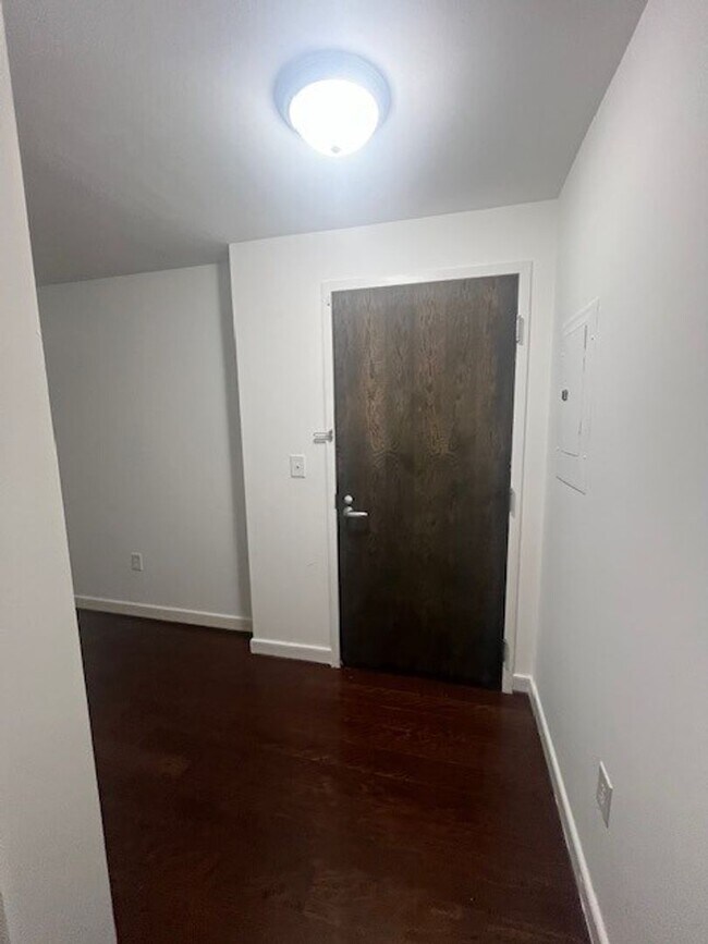 Building Photo - Luxury Condo in National Harbor