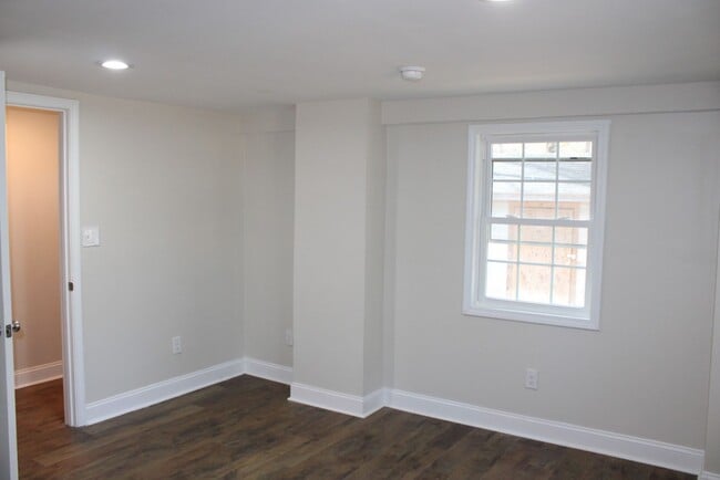 Building Photo - Newly Renovated Home in Beaufort