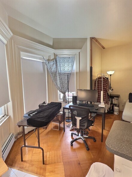 Building Photo - 22 Garrison Rd