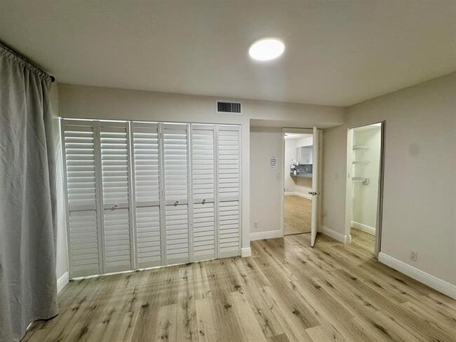 Building Photo - 1256 S Military Trail