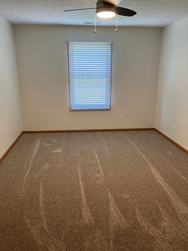 Building Photo - 1046 Laurel Tree Ct