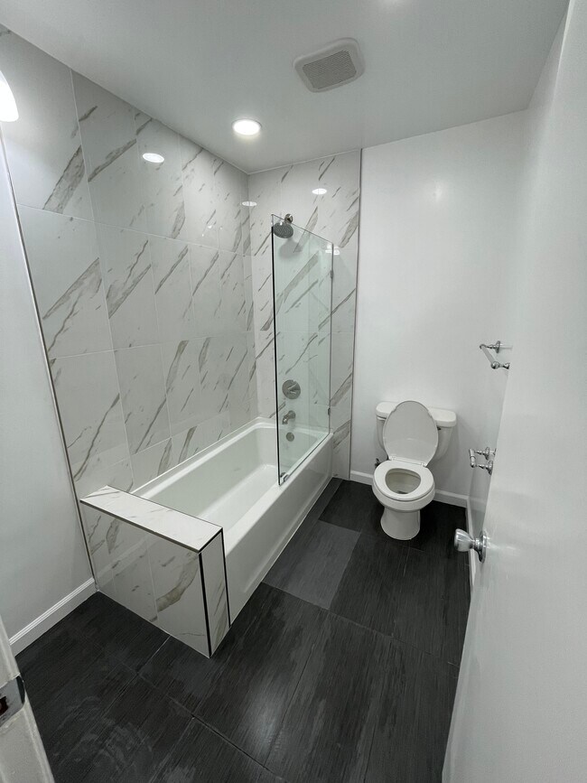 Building Photo - 18350 Hatteras St