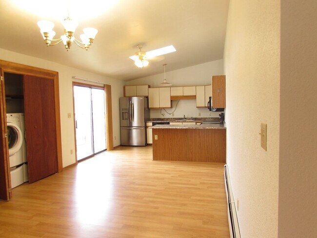 Building Photo - 518-520 Rado Dr