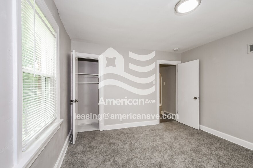 Building Photo - 8928 Pallardy Ln