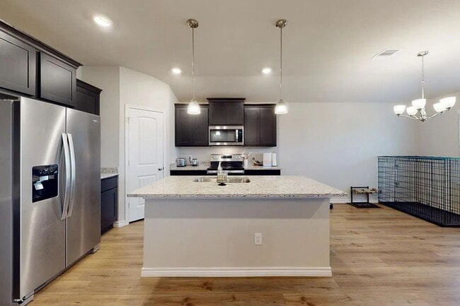 Building Photo - 3Bedroom, 2Bath, commuity pool access and side walk community in Pleasant Hill North Bryan off 2818