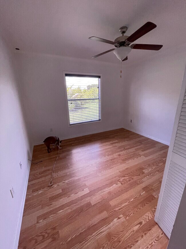 Room #3 - 18767 49th St N