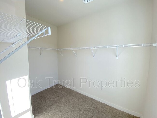 Building Photo - 125 Summer Tanager Dr