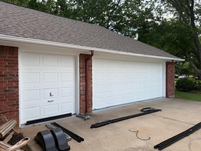 Building Photo - 9020 Monticello Dr