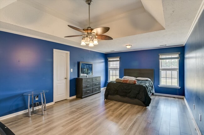 Building Photo - 1828 Heathers Way