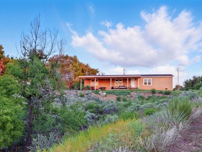 Building Photo - 52825 US-50