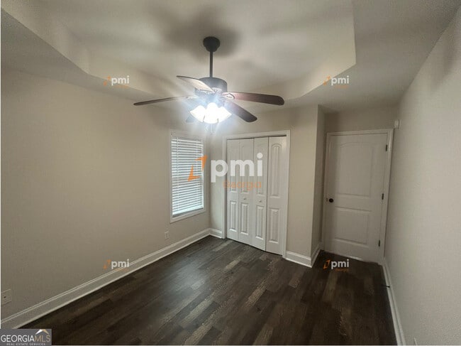 Building Photo - 209 Allington Walk