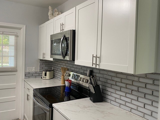 Building Photo - 2515 Vero Beach Ave