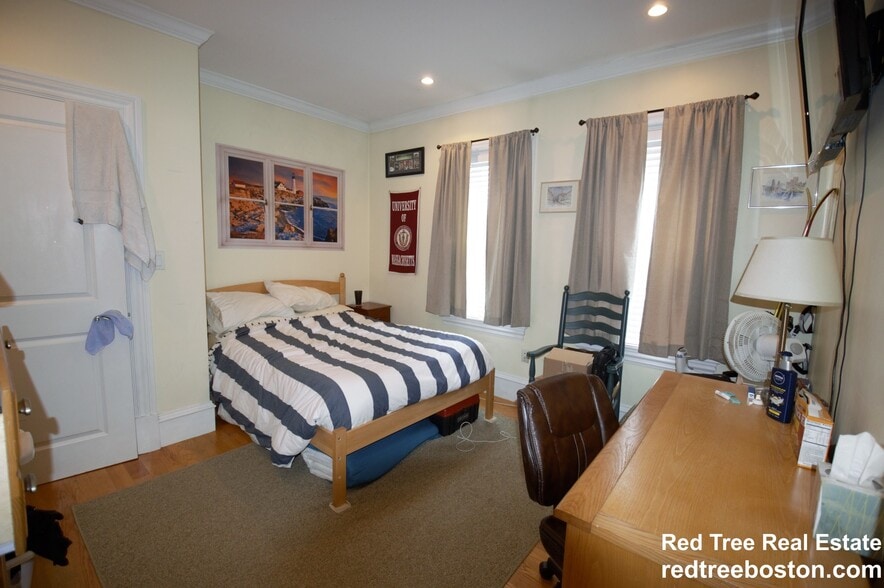 Building Photo - 55 Hobart St