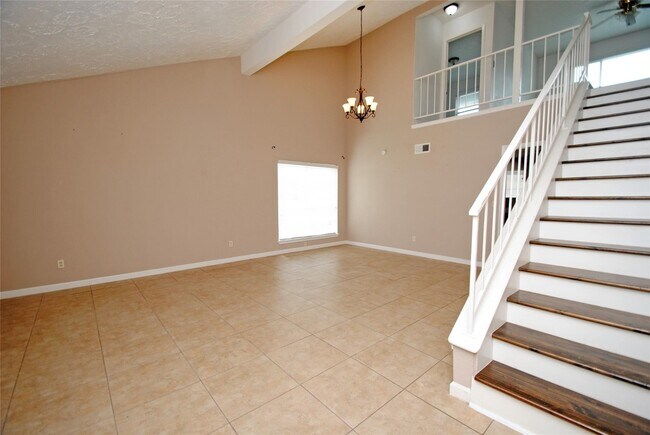 Building Photo - 13507 White Cliff Dr
