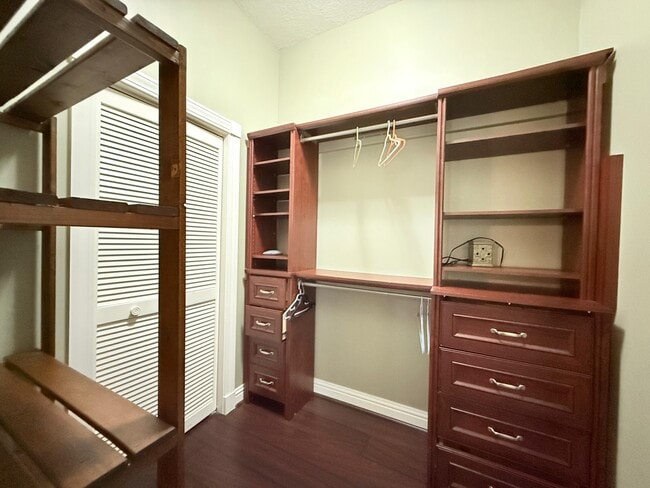 Building Photo - 2929 Wilderness Blvd W