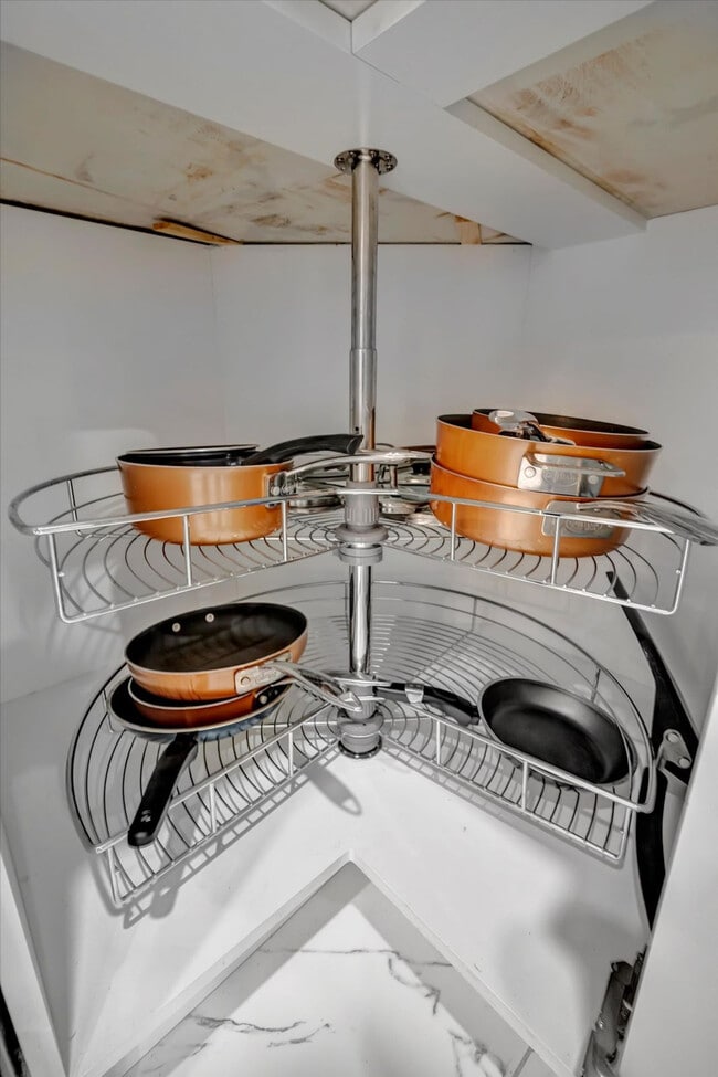 Building Photo - 4213 E Yukon St