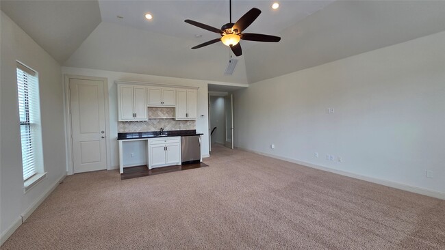 Building Photo - 5321 Inker St