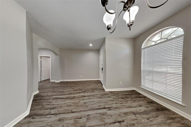 Building Photo - 7010 Apple Oak Ct