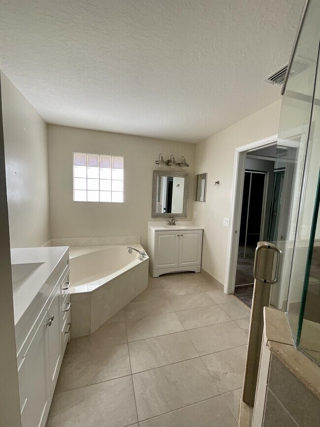 Building Photo - 7954 Stirling Bridge Blvd S