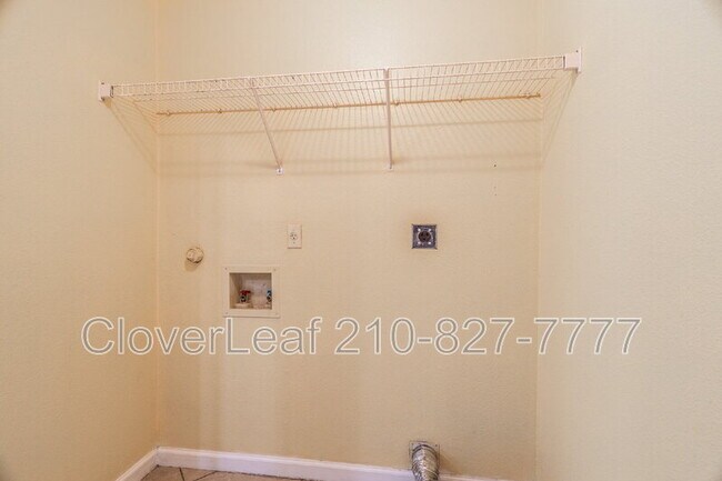 Building Photo - 4011 Bulverde Pkwy