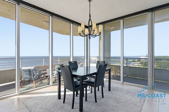 Building Photo - 2060 Beach Blvd