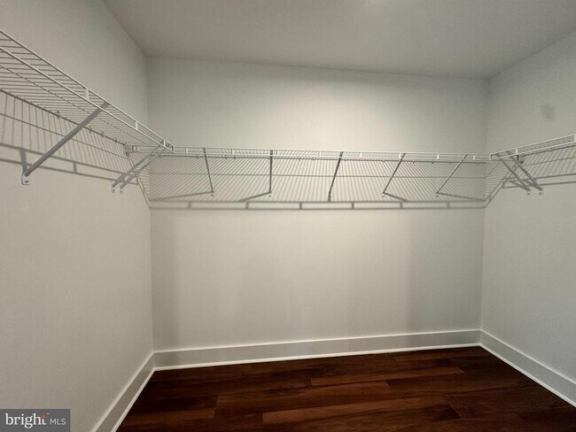 Building Photo - 8708 Southrun Ct