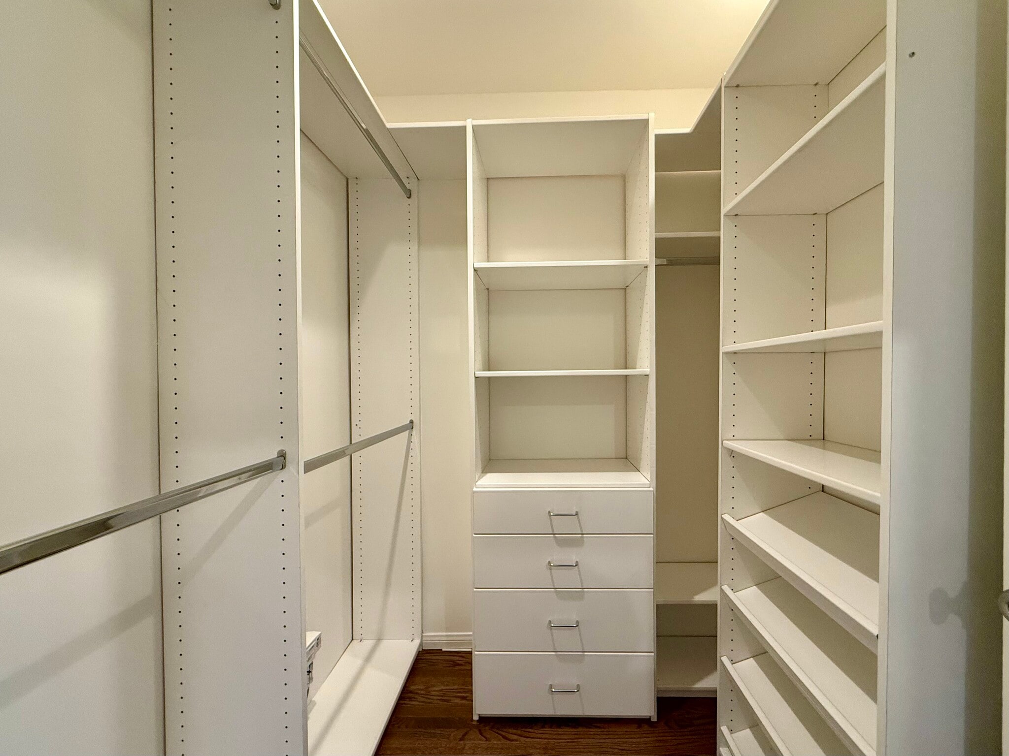 Building Photo - 8000 Westlawn Ave