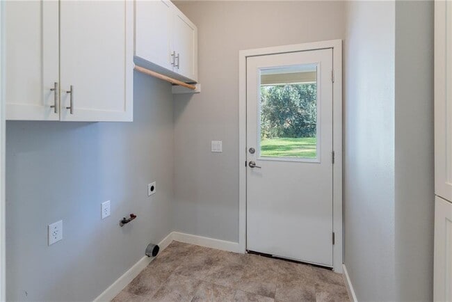 Building Photo - 4014 Clawson Rd