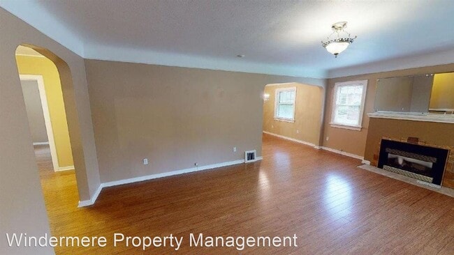Building Photo - 3 br, 1.5 bath House - 217 Howard Street