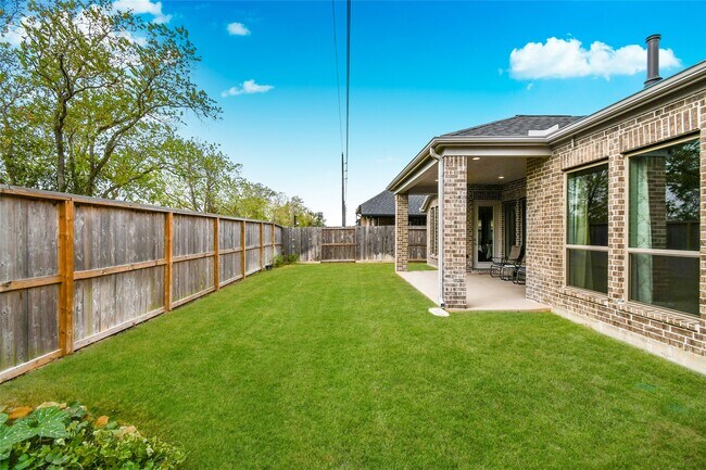 Building Photo - 5042 Albany Shores Ln