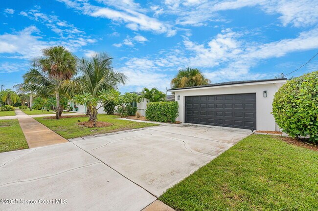 Building Photo - 408 Penguin Dr