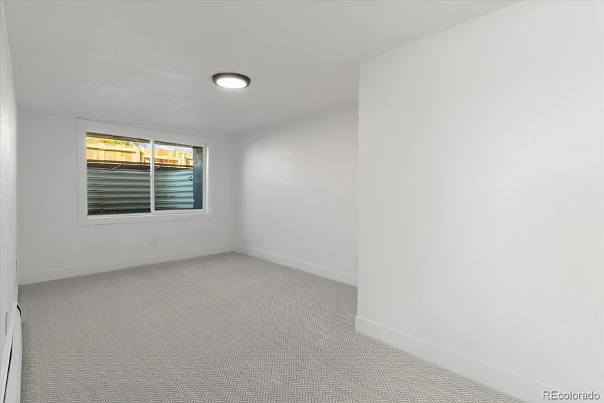 Building Photo - 4016 Milwaukee St