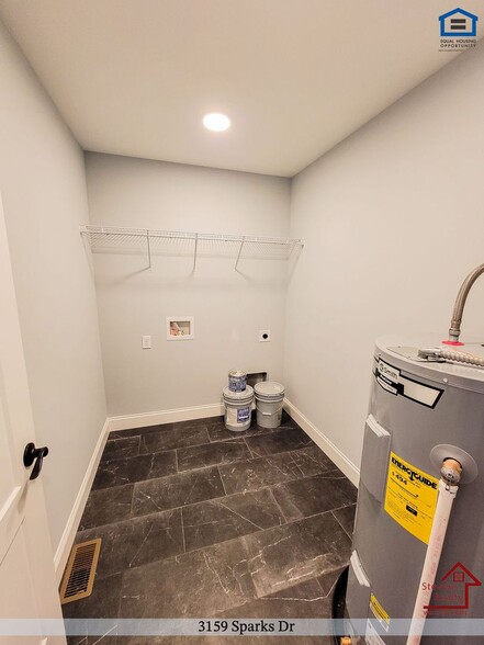 Building Photo - 3159 Sparks Dr