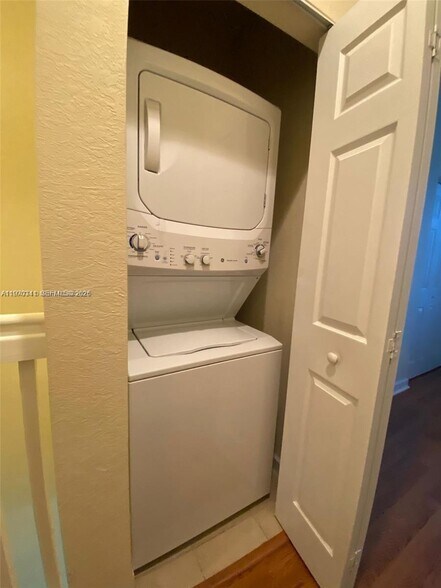 Building Photo - 8987 W 35th Ave