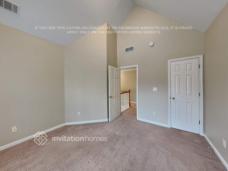 Building Photo - 404 Willowbrook Ct