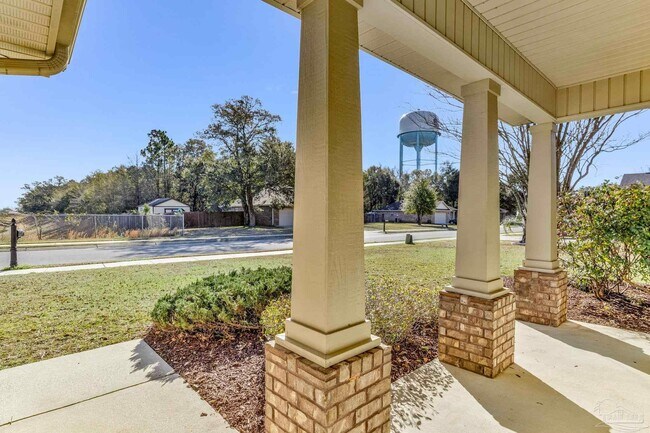 Building Photo - 5441 Pescara Dr