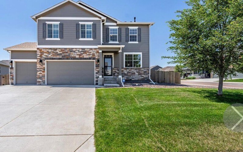 Primary Photo - 823 Charlton Dr