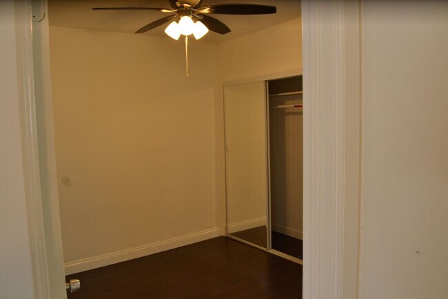 Building Photo - ??Newly Remodeled 2 Bed / 1 Bath Apartment...