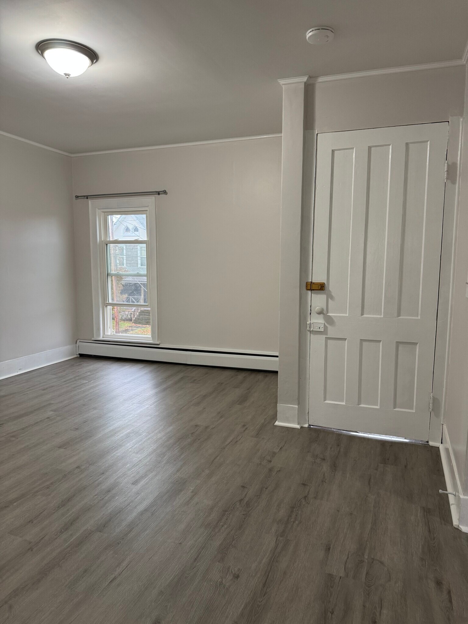 Building Photo - 8 Foote St