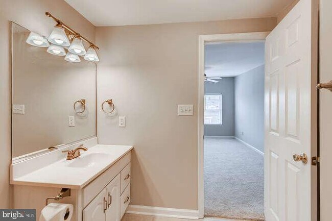 Building Photo - 768 Carroll St