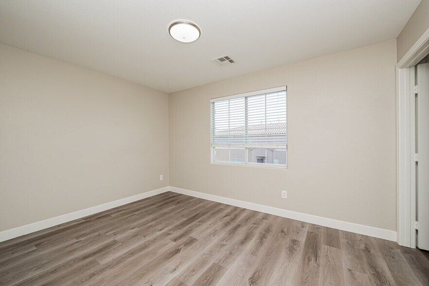 Building Photo - 6711 Scarlet Star Ave