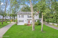Building Photo - 1424 Shafto Rd