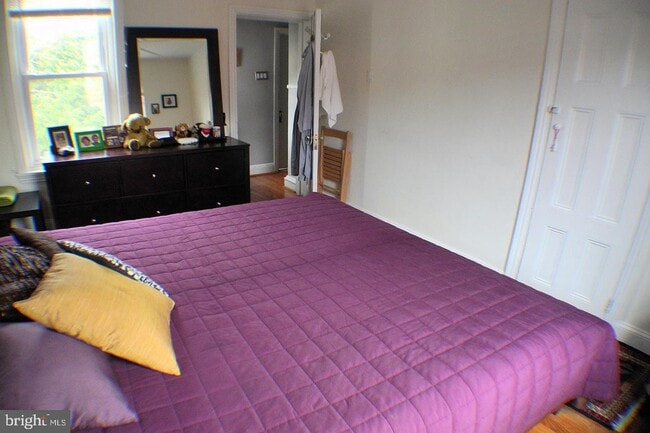 Building Photo - 2305 Madison Square