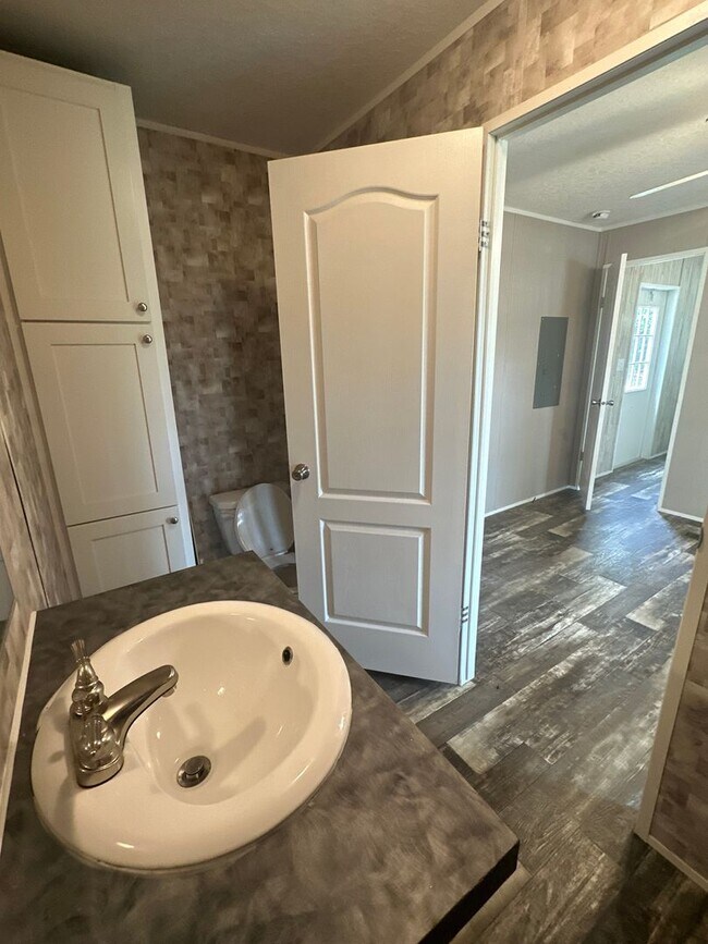 Building Photo - 2 Bed 2 Bath mobile home