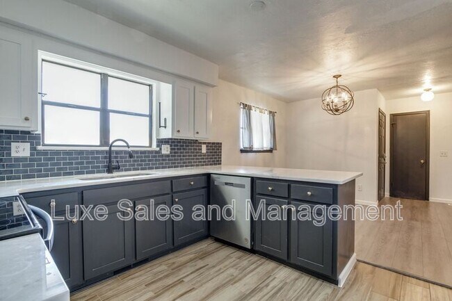 Building Photo - 612 NW 139th St