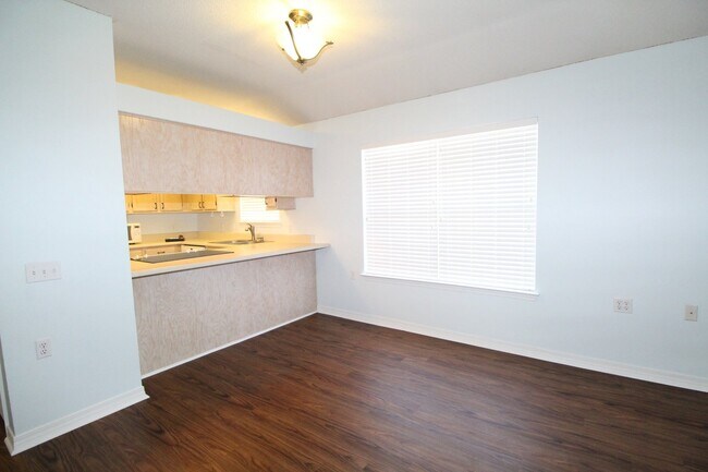Building Photo - WIP – Coming Available 10/24! Charming 2BD...