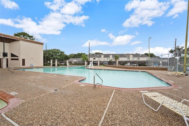 Building Photo - 6652 Montauk Dr